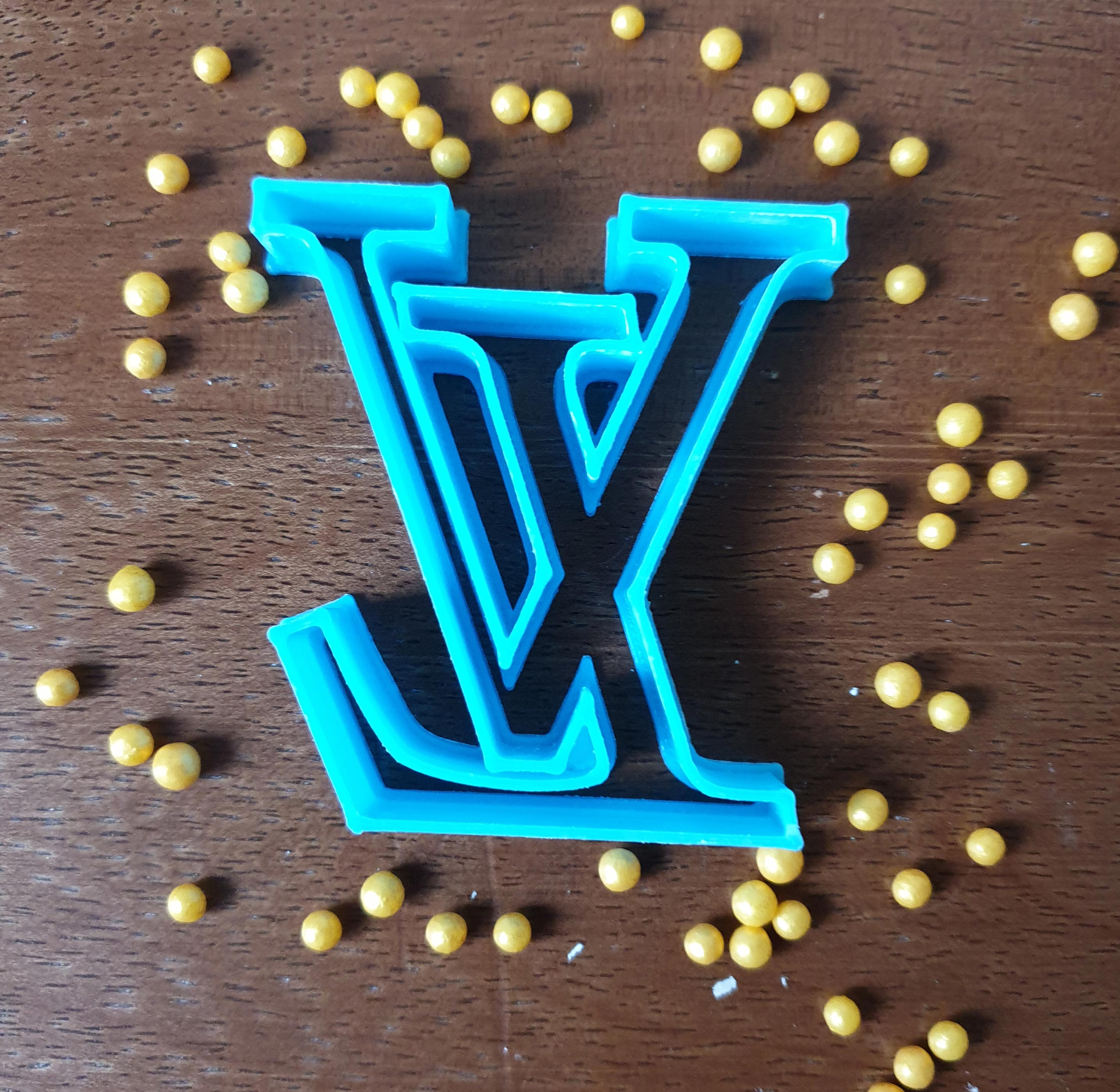 LV stencil. Louis Vuitton stencil . LV cupcakes. LV cookies. Set